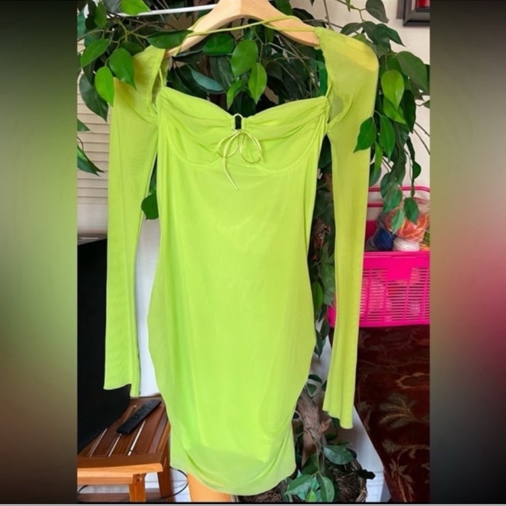 Elegant Lime Green Long Sleeve Dress
